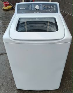 Nice! Frigidaire Heavy Duty Super Capacity Washing Machine!