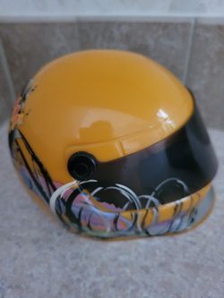 NASCAR Tradin' Paint Mini Helmet Replica MBNA Racing Visa Opening Visor