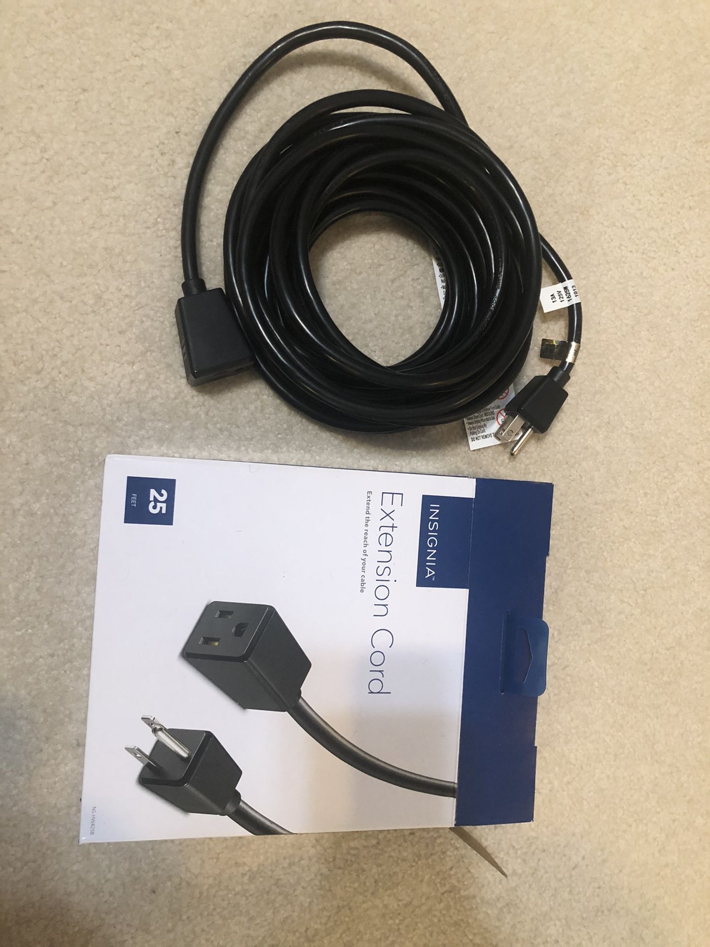 Insignia Extension Cord 25 feet