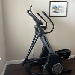 NordicTrack Free stride trainer FS7I