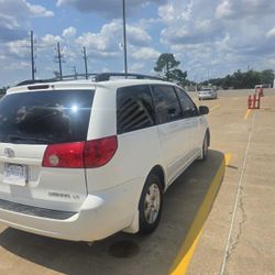 Toyota Sienna LE 2008 