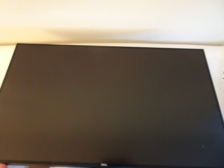 Dell UltraSharp U2719D - 27" QHD