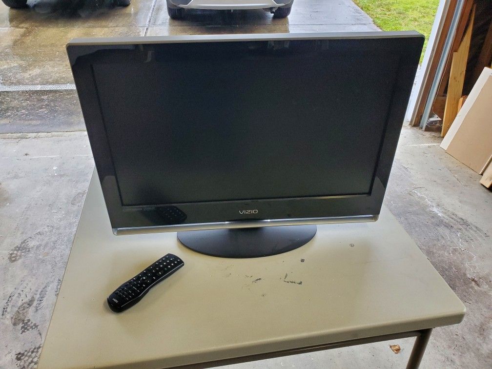 Vizio 26" LCD TV