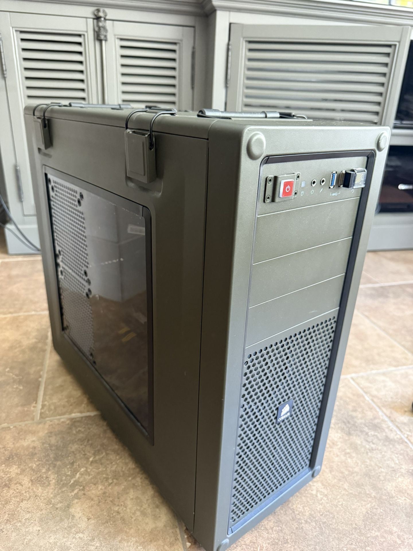Gaming PC With Rare Military Style Corsair Case
