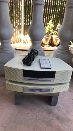 Bose wave music & cd changer.