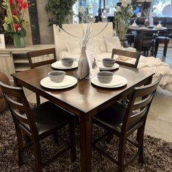 Beautiful Dining Table Set 