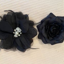 Black Rose Pins 