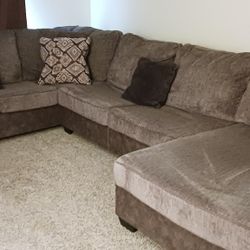 Sectional Couch 