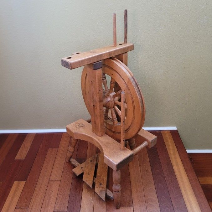 Clemes & Clemes Pinole Calif Traditional Spinning Wheel in Walnut