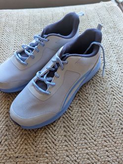 Tennis shoes (Athletic Works)