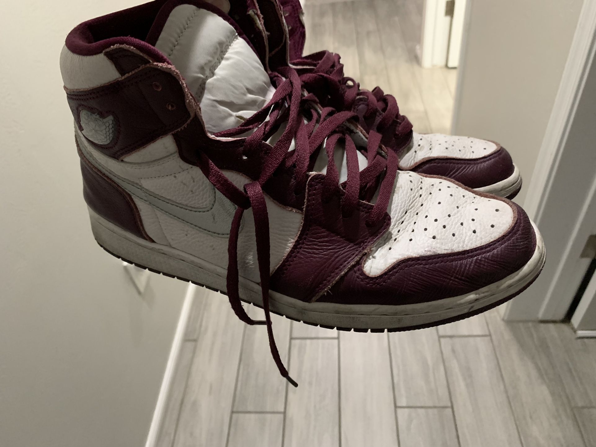 Nike Bordeaux Air Jordan 1 Retro High OG Size 12