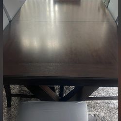 Dining Table with 6 chairs