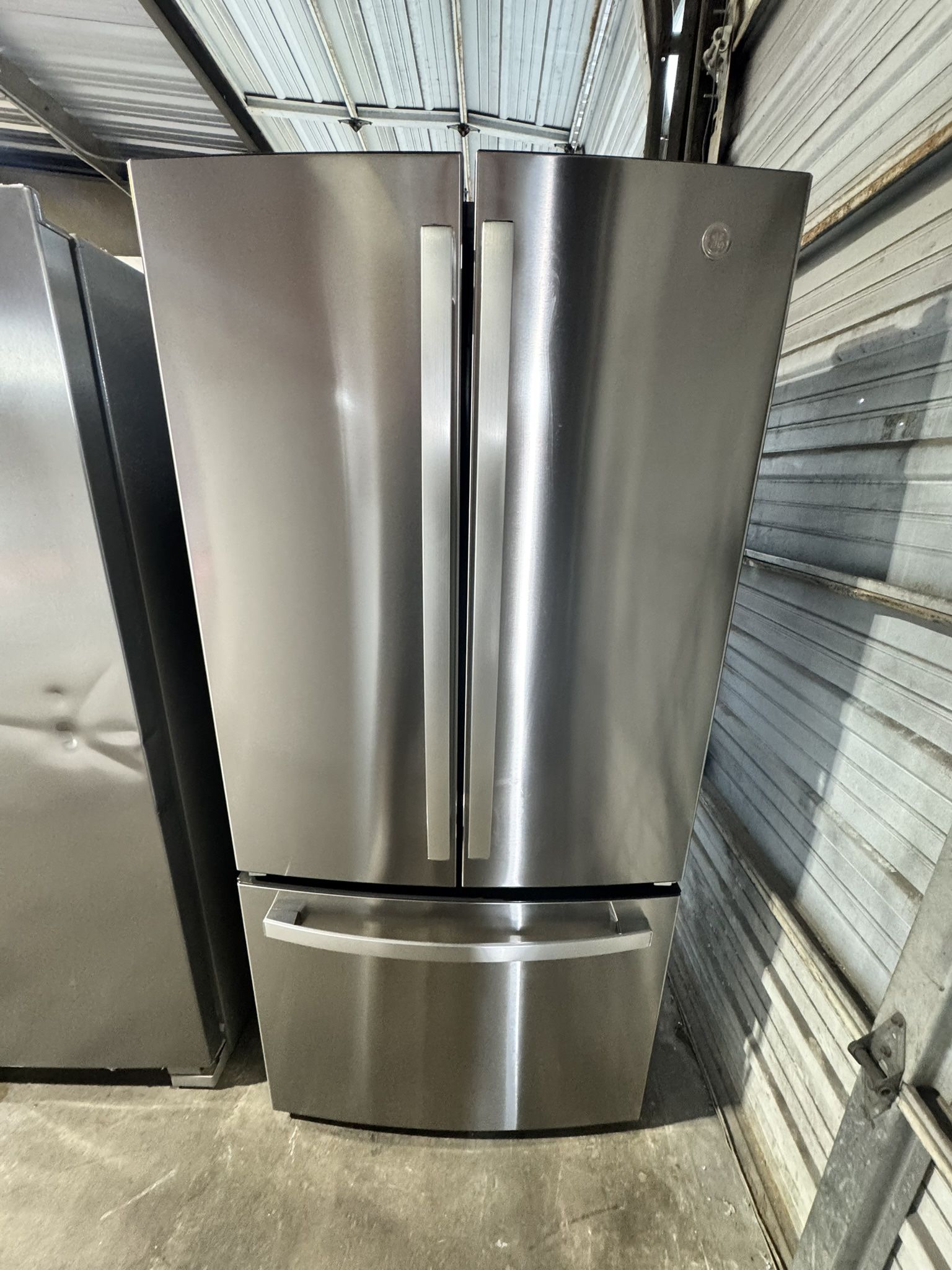 Ge Refrigerator Stainless Steel 33 "width