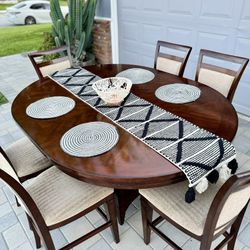 Dining Table With 6 Cushioned Chairs - También Habló Español 