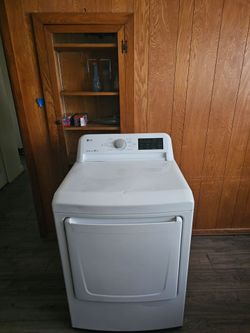 LG ELECTRIC DRYER XL CAPACITY GOOD CONDITION HEAVY DUTY DELIVERY AVAILABLE FOR EXTRA FEE