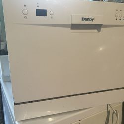 Danby Countertop Dishwasher - Used