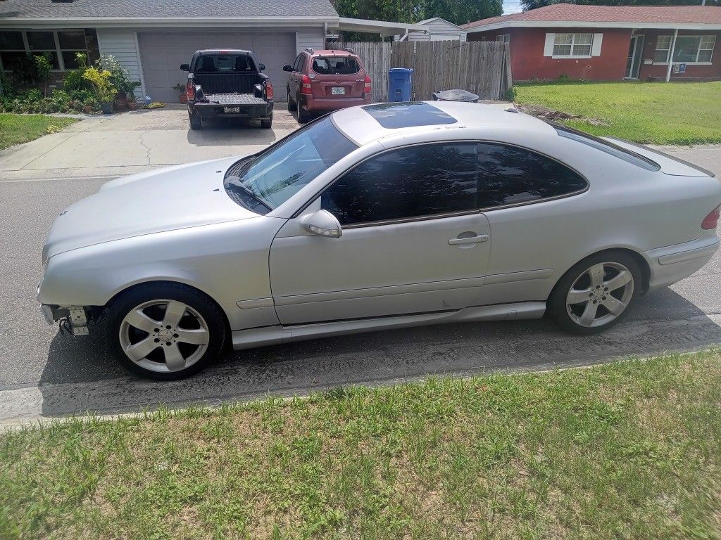2002 Mercedes-Benz CLK-Class