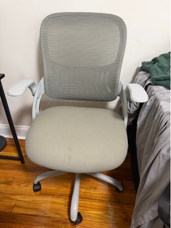 Gray Mesh Office Chair with Armrests