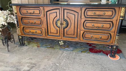 Gorgeous long triple mármol top dresser set long dresser and Two Nigthsrand