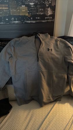 Under Armour men’s hoodie jacket