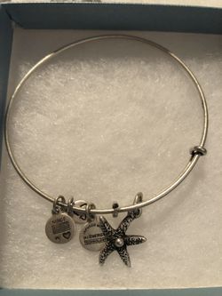 Alex & Ani Starfish bracelet