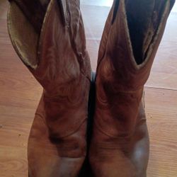 ARIAT - brown leather laceless cowboy boots