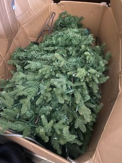 Christmas tree 7.5ft with lights and stand
