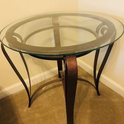 2 End Tables