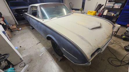 1961 Ford Thunderbird