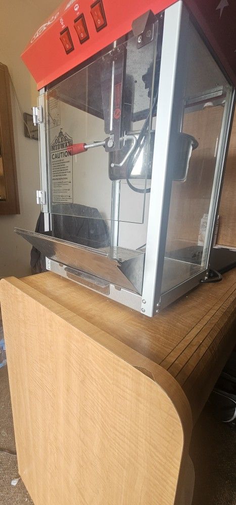 OLDE MIDWAY POPCORN MACHINE 