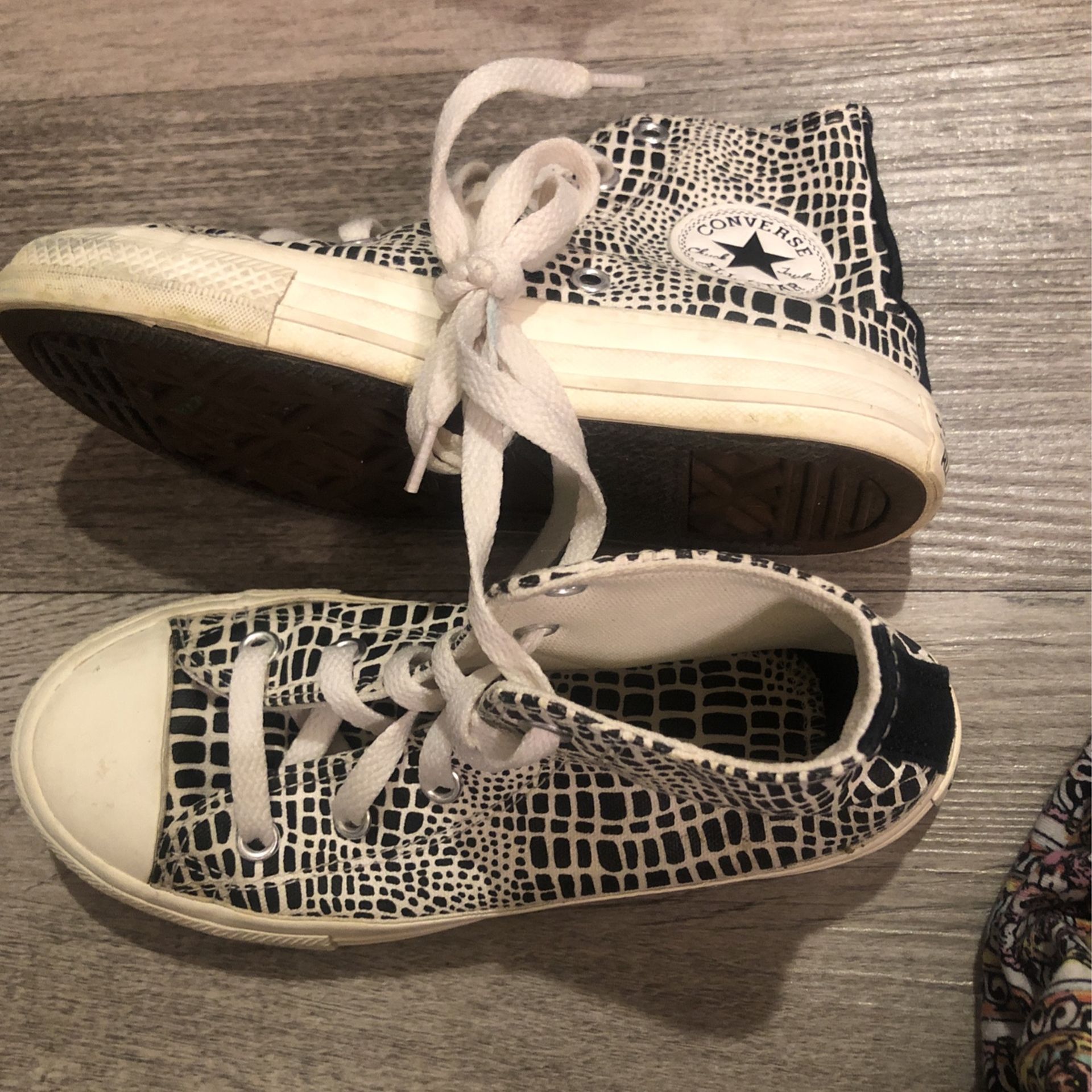 Converse High Tops Sz 13 Junior