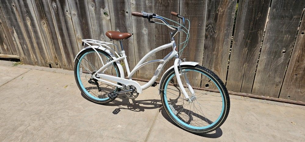 26" Schwinn Beach Cruiser