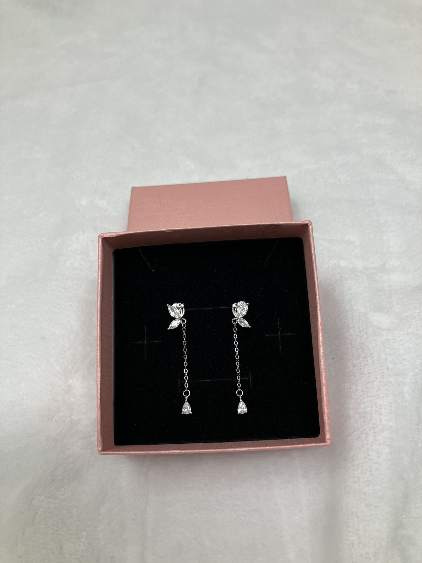 S925 Silver Small Fresh Butterfly Set Diamond Fringed Stud Earrings