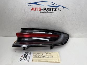 2019 - 2021 - 2022 - 23 - 2024 PORSCHE MACAN RIGHT PASSENGER LED TAIL LIGHT OEM AY82650