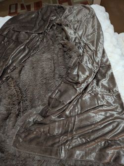 Brand New Faux Fur Both Sides Large Blanket And Throw 