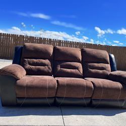 *FREE DELIVERY* Brown Recliner!