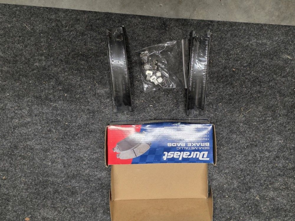 Duralast Semi Metalic Front Brake Pads
