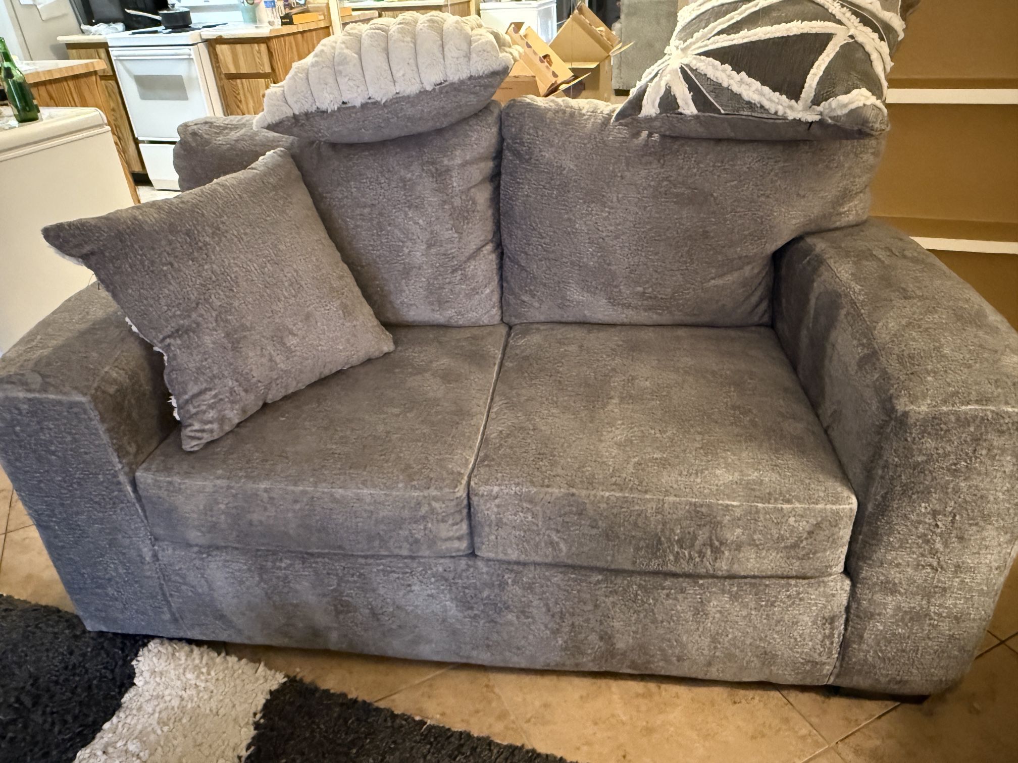 Loveseat 