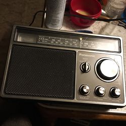 Plug  In Am/fm /pd Radio