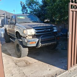 1999 Toyota Tacoma Tree Different Colors 6cl 