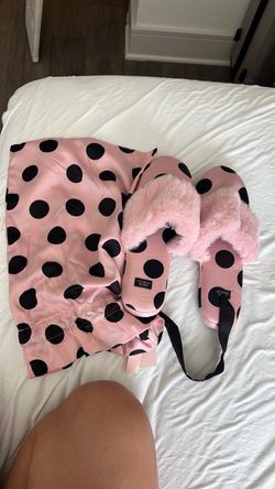 Victoria Secret 2 pieces Slippers Pink/Black