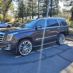 2017 Cadillac Escalade Luxury Edition 