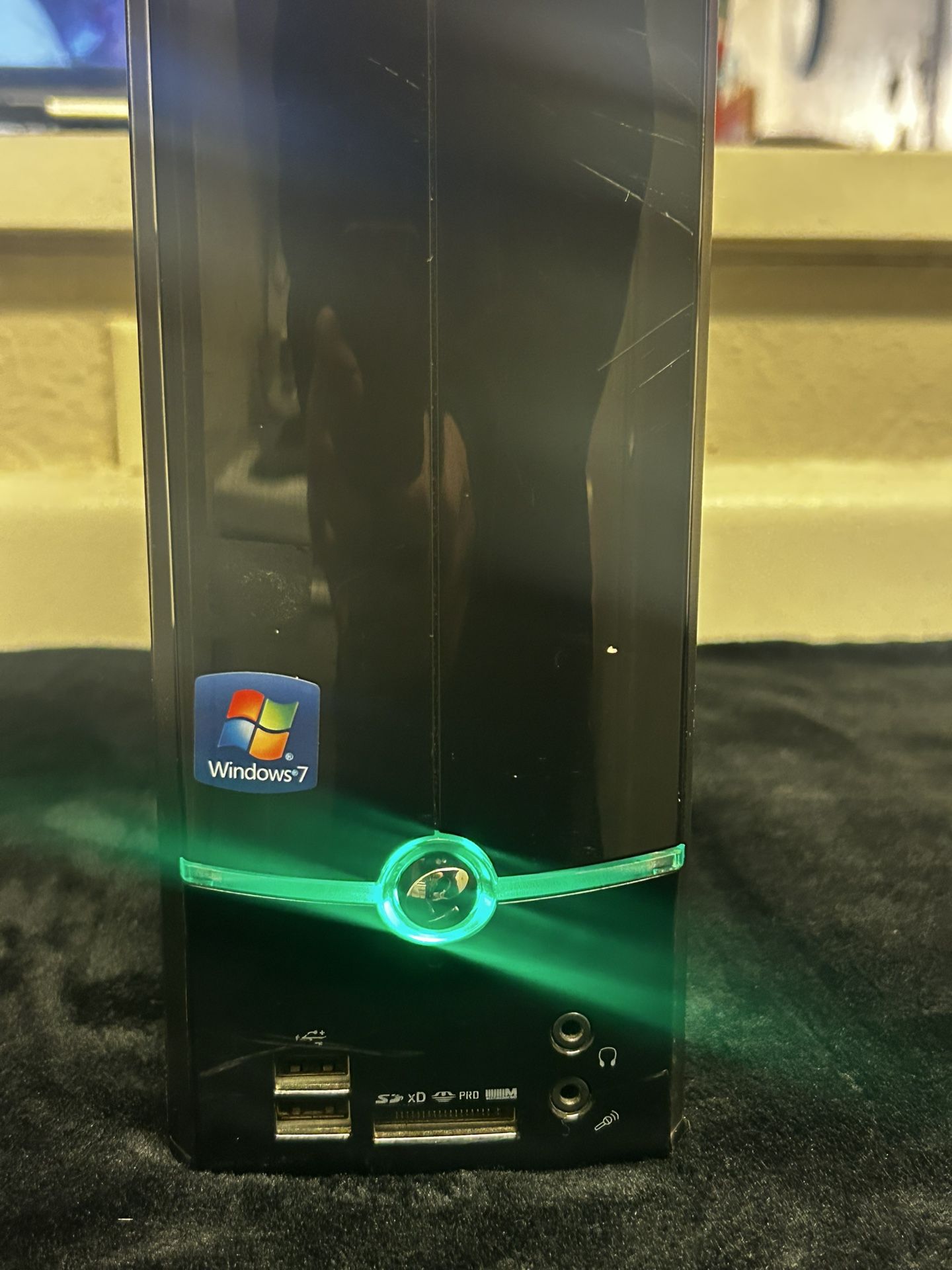 eMachines EL1360G Desktop PC Computer w/ Windows 7 Home Premium COA Key