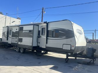 2016 Prime Time RV Avenger