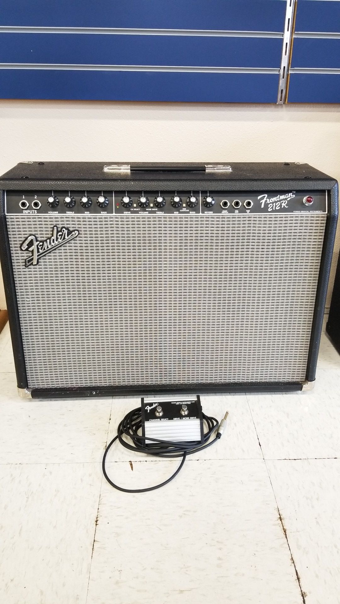 FenderFrontman 212R Guitar Amplifier (773230-1)