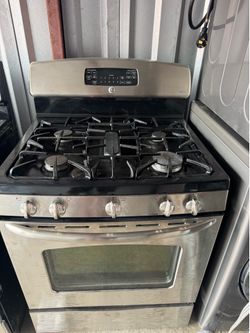 Gas stove.