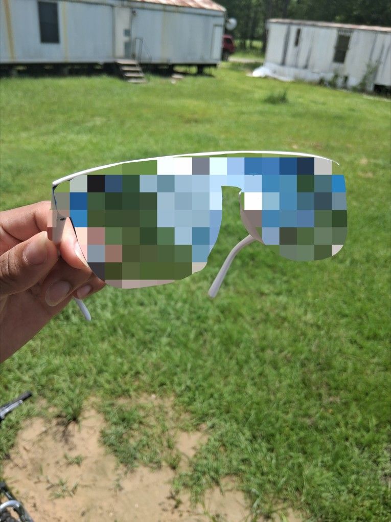 LOUIE V DESIGNER SUNGLASSES (MESSAGE ME FOR REAL PICS)