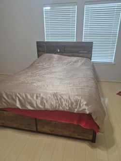Queen size bed frame with usb and electric outlet