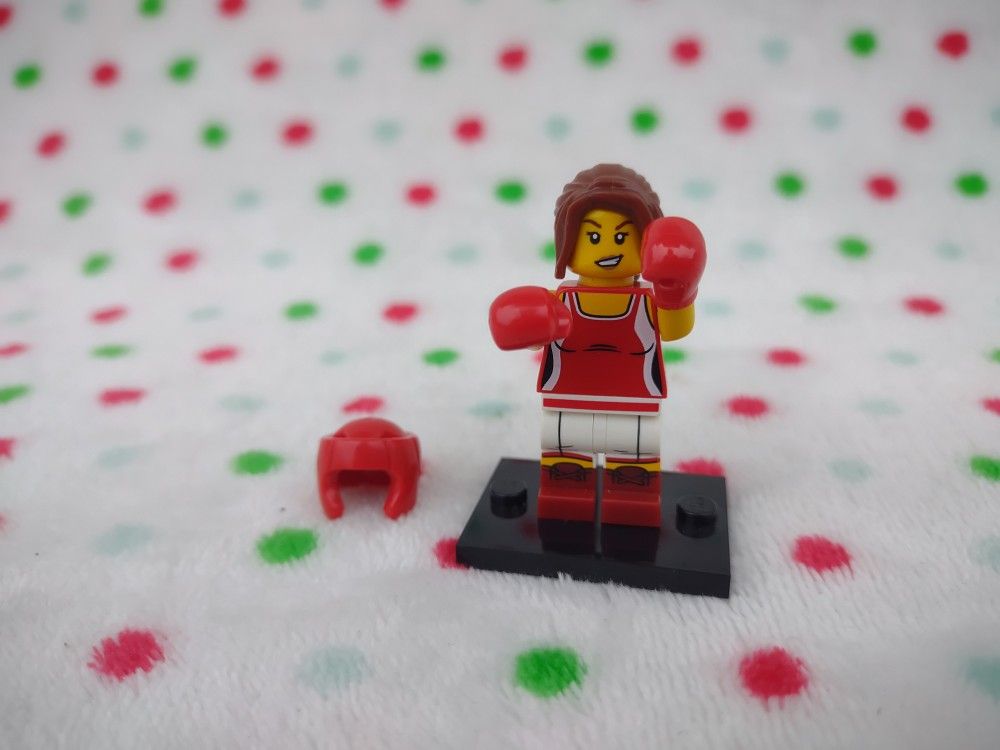 LEGO Series 16 Female Kickboxer Minifigure