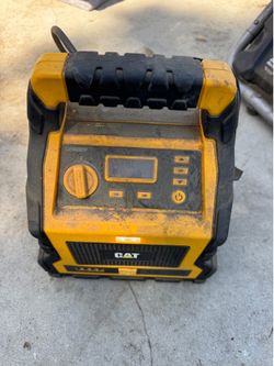 CAT CJ1000DCP 3-in-1 Professional Power Station (WORKS GREAT)